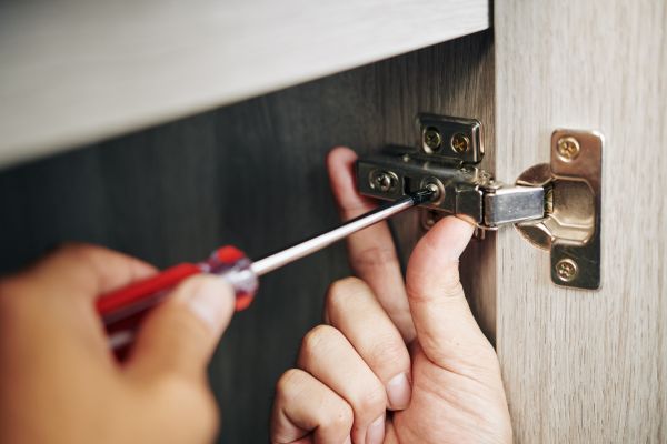 Cabinet Hardware Replacement